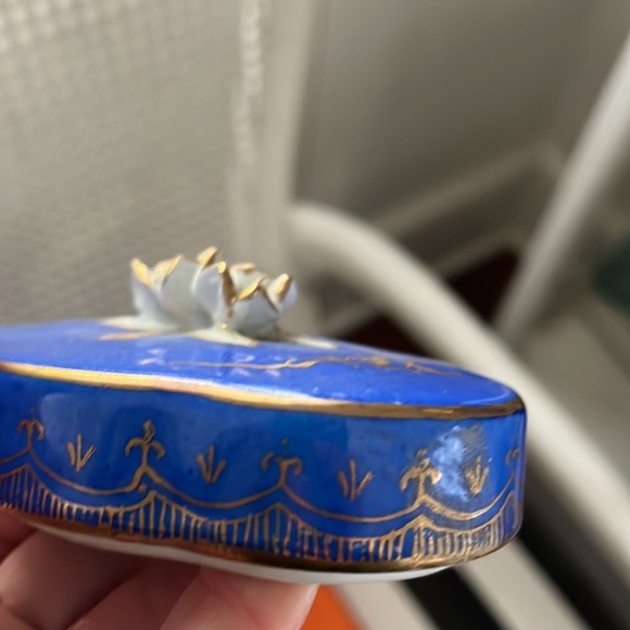 •VINTAGE FRENCH BLUE BOUDOIR PARISIAN BEDSIDE DECOR TRINKET DISH• - Picture 11 of 15